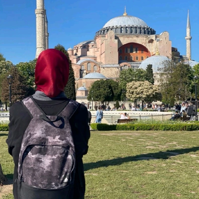 حنان مُنير عمّوري